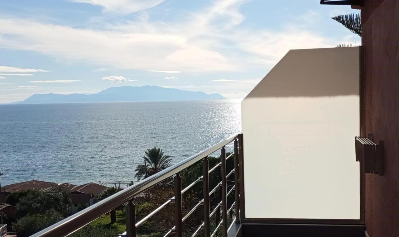 Spiros Rooms Kastrosikia Exterior foto
