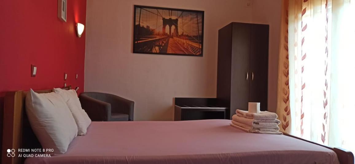 Spiros Rooms Kastrosikia Habitación foto