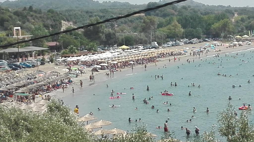 Spiros Rooms Kastrosikia Exterior foto