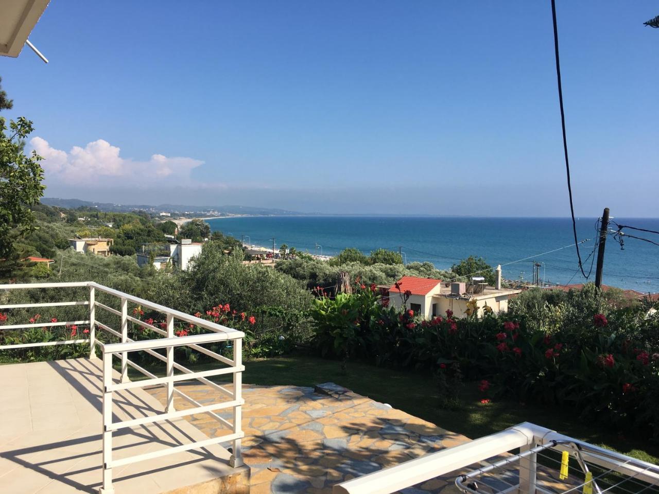 Spiros Rooms Kastrosikia Exterior foto
