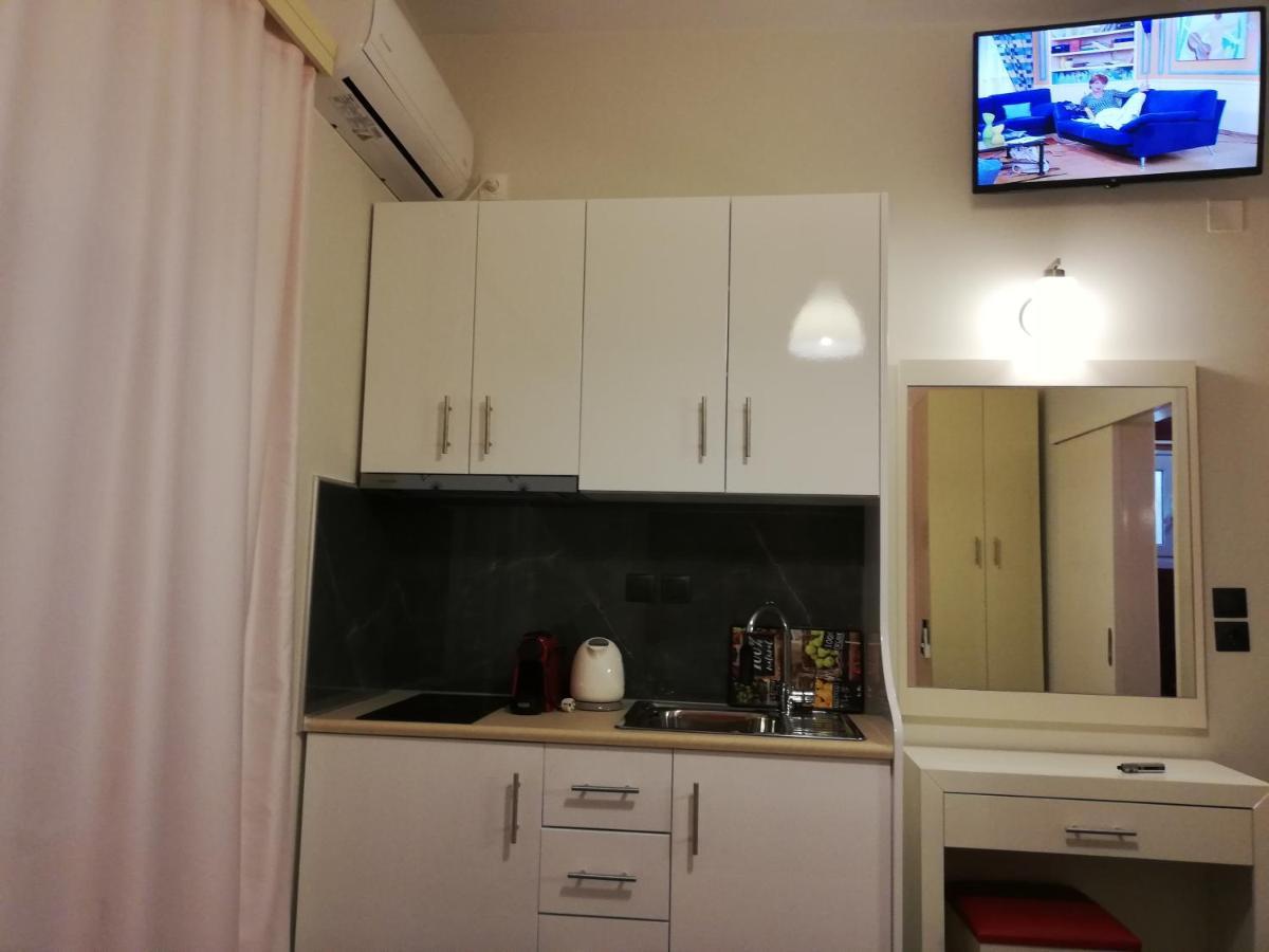 Spiros Rooms Kastrosikia Exterior foto